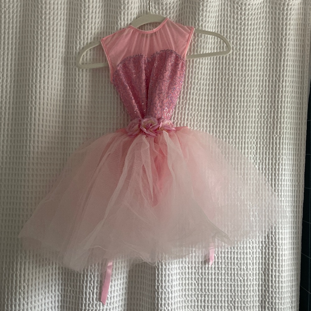 Dance coustume